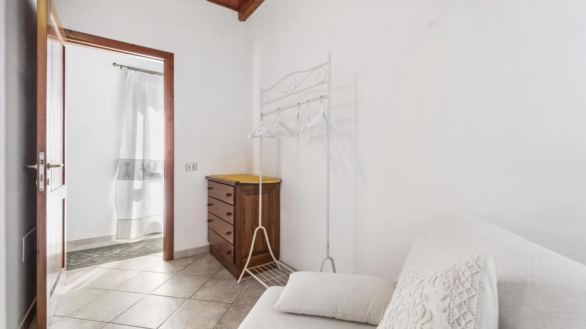 Su Niu De Arbus Villa 0*,